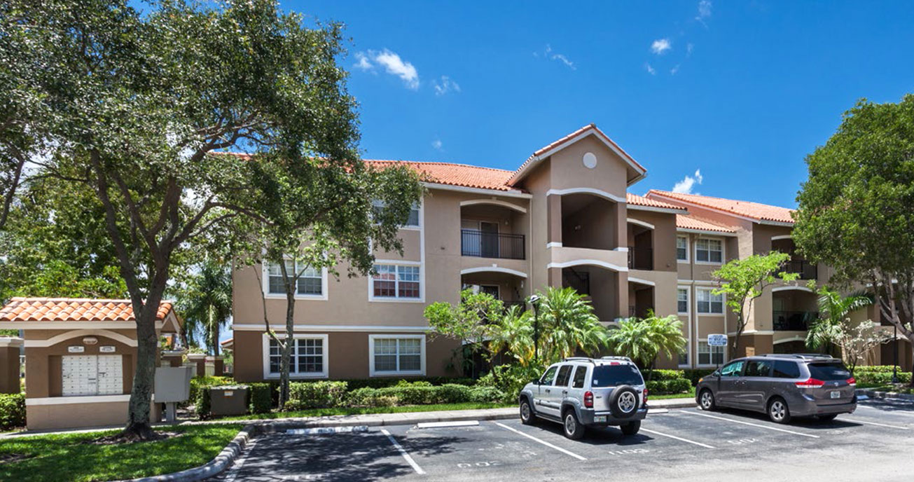 outdoor apartment building with parking lot, marquesa, pembroke pines fl